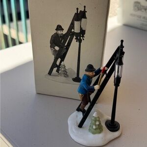 🐈‍⬛ Department 56 Heritage Village “Lamplighter Accessory Set” EUC